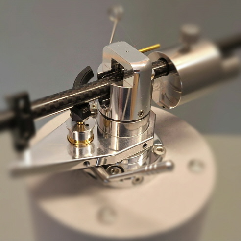 BJA Turntables � 14" Carbon-Aluminum Tonearm