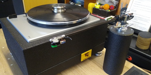 BJA Turntables Tonearm Tower � Signal Purity & Modularity for Long Tonearms